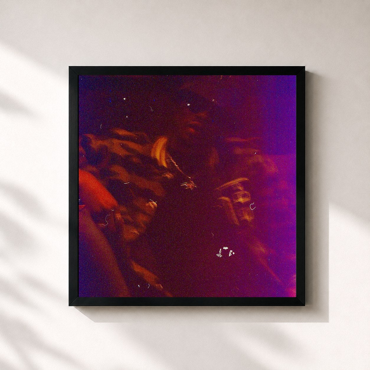 #noir Tableau carré de l'album Bittersweet Memories de Nebu Kiniza, cadre noir 32x32 cm