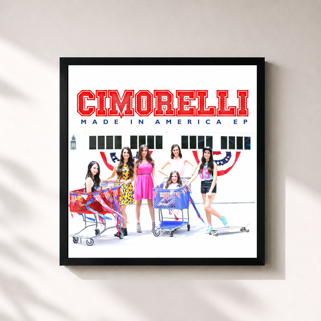 #noir Tableau carré de l'album Made In America (EP) de Cimorelli, cadre noir 32x32 cm