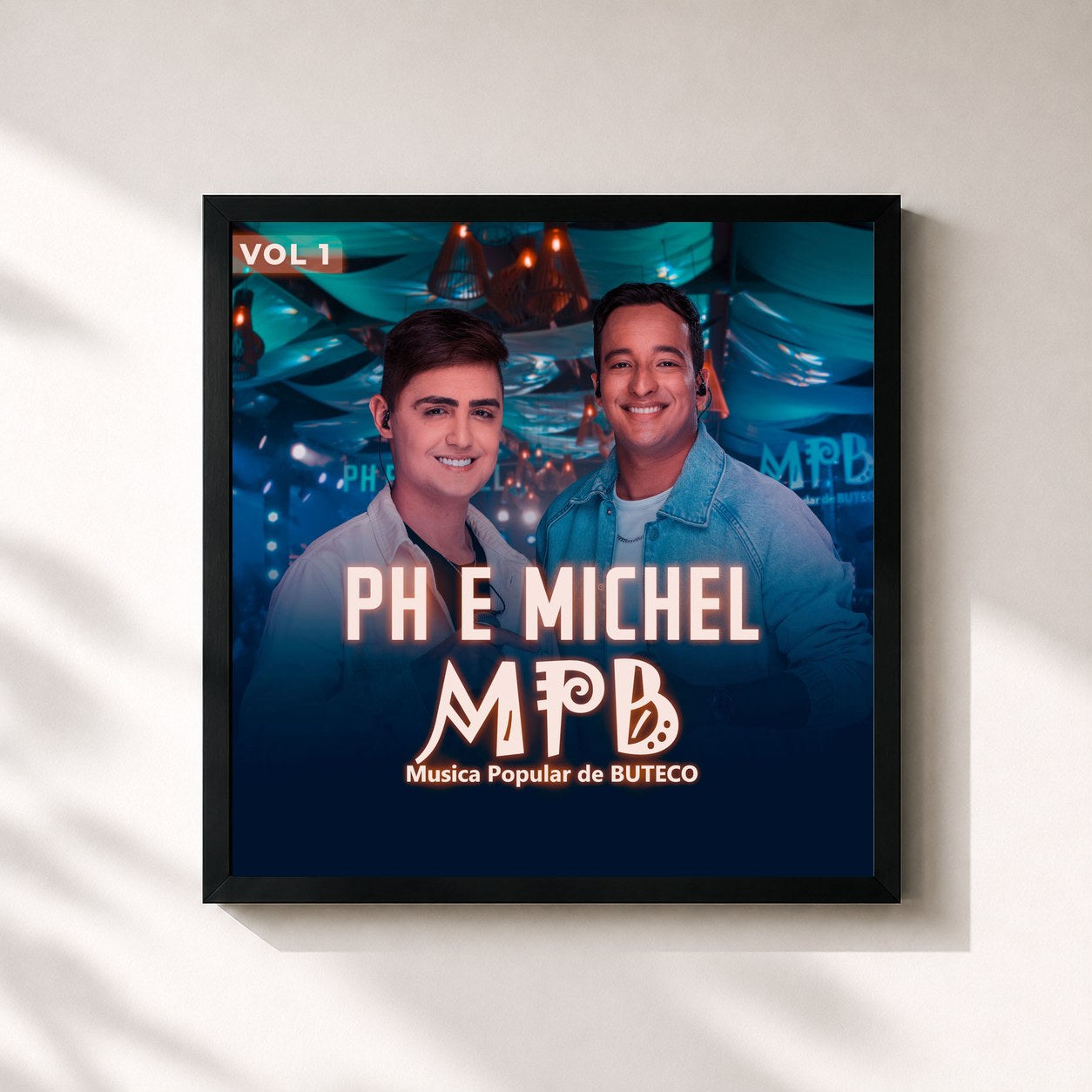 #noir Tableau carré de l'album MPB (Música Popular de Buteco), Vol. 1 de PH e Michel, cadre noir 32x32 cm
