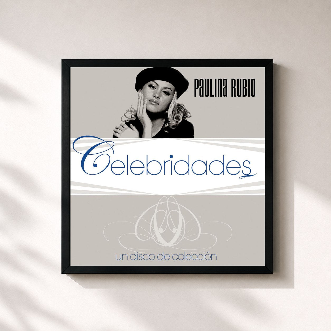 #noir Tableau carré de l'album Celebridades de Paulina Rubio, cadre noir 32x32 cm
