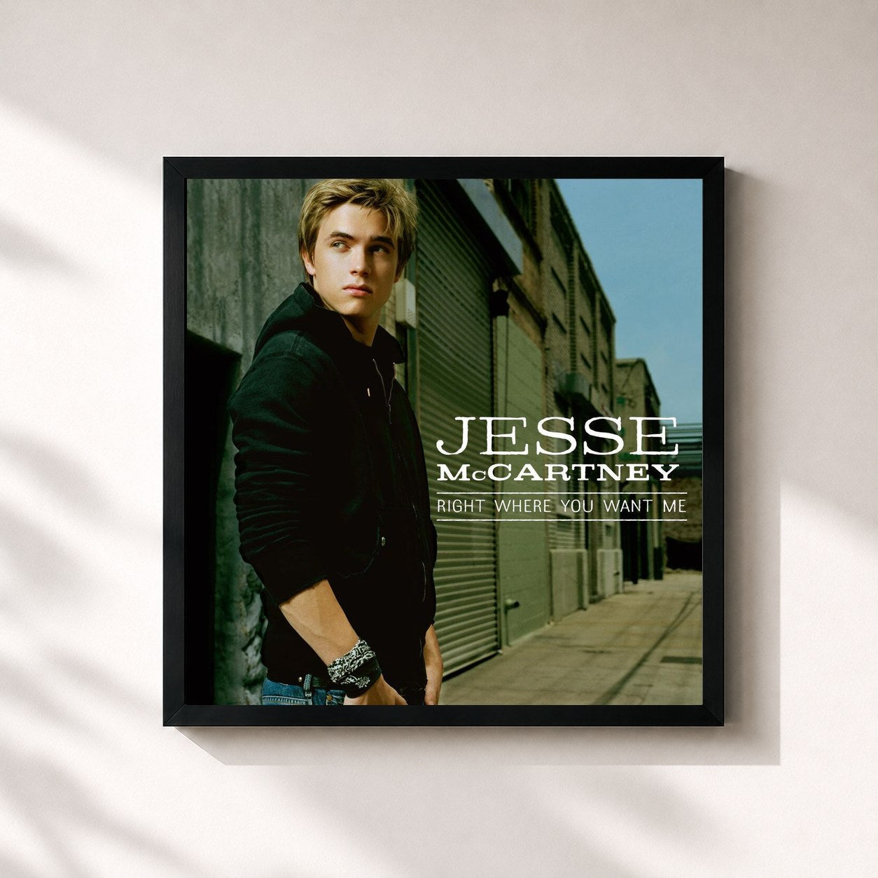 #noir Tableau carré de l'album Right Where You Want Me de Jesse McCartney, cadre noir 32x32 cm