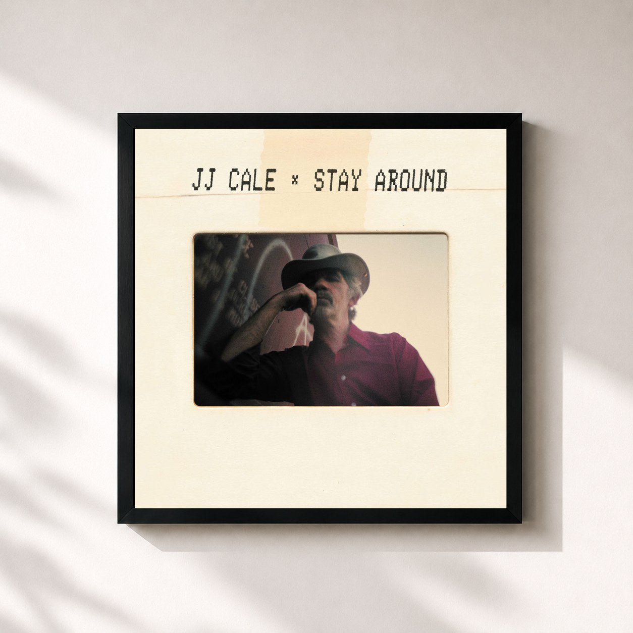 #noir Tableau carré de l'album Stay Around de J.J. Cale, cadre noir 32x32 cm