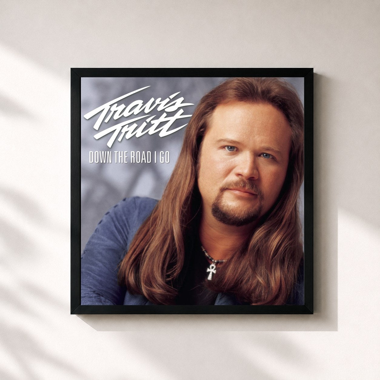 #noir Tableau carré de l'album Down The Road I Go de Travis Tritt, cadre noir 32x32 cm