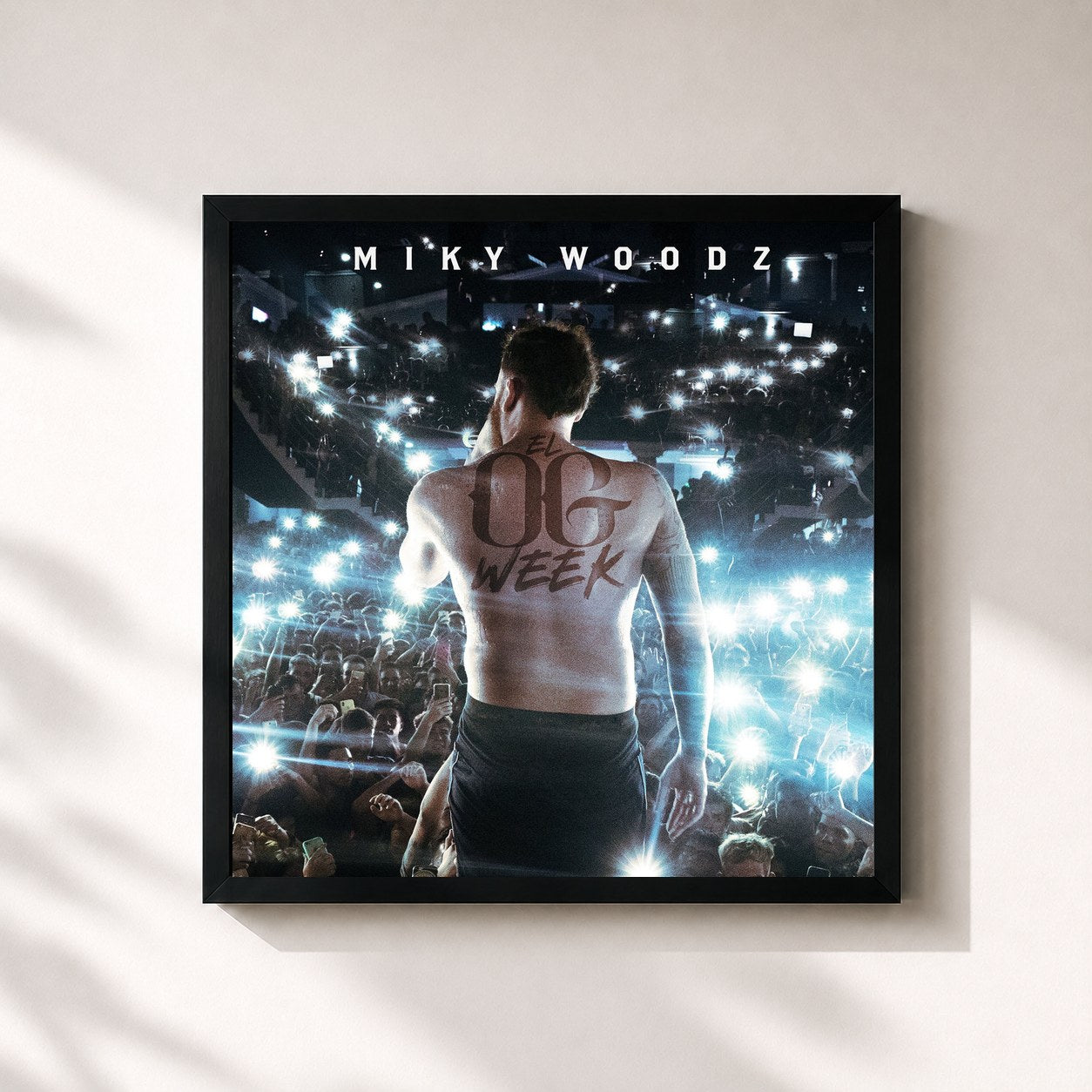 #noir Tableau carré de l'album EL OG WEEK de Miky Woodz, cadre noir 32x32 cm