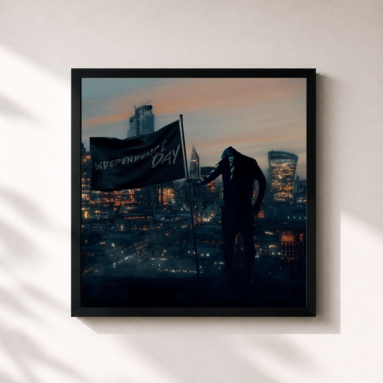 #noir Tableau carré de l'album Independence Day de Fredo, cadre noir 32x32 cm