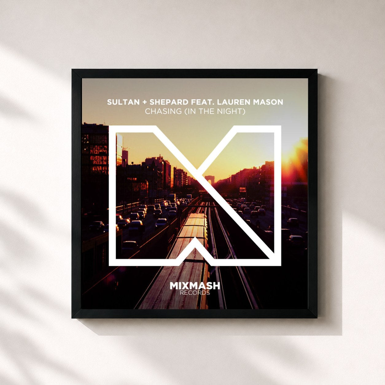 #noir Tableau carré de l'album Chasing (In The Night) de Sultan + Shepard, cadre noir 32x32 cm