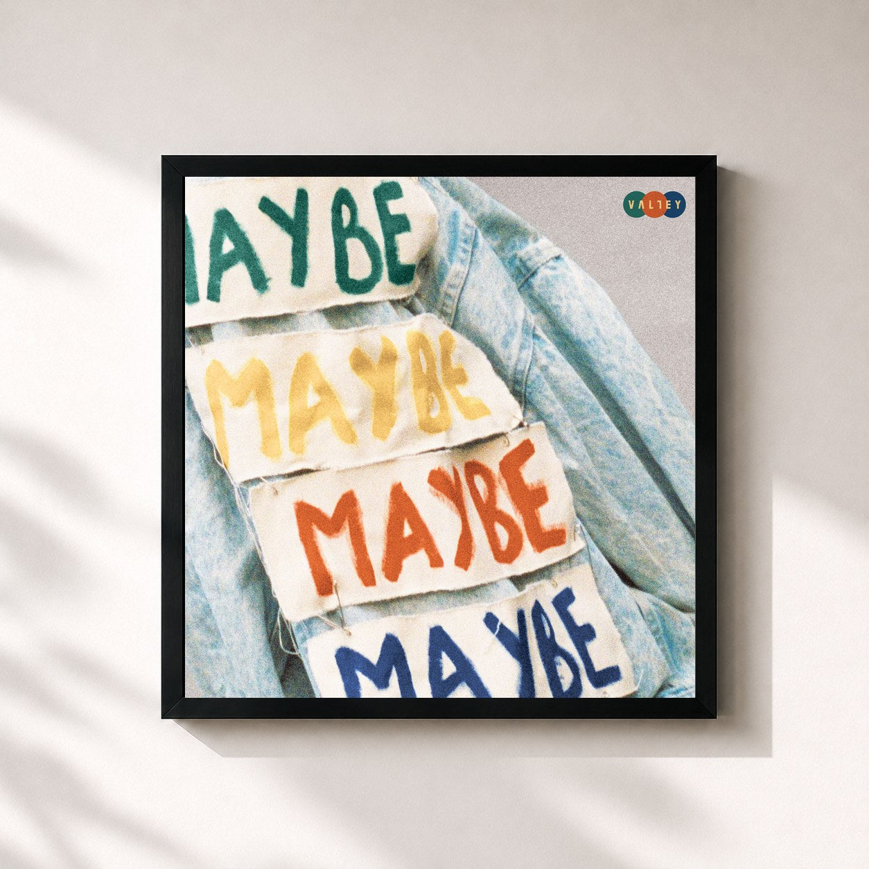 #noir Tableau carré de l'album MAYBE de Valley, cadre noir 32x32 cm