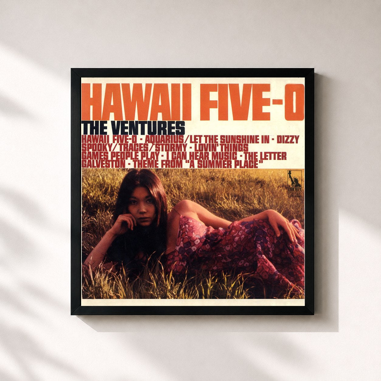 #noir Tableau carré de l'album Hawaii Five-O de The Ventures, cadre noir 32x32 cm