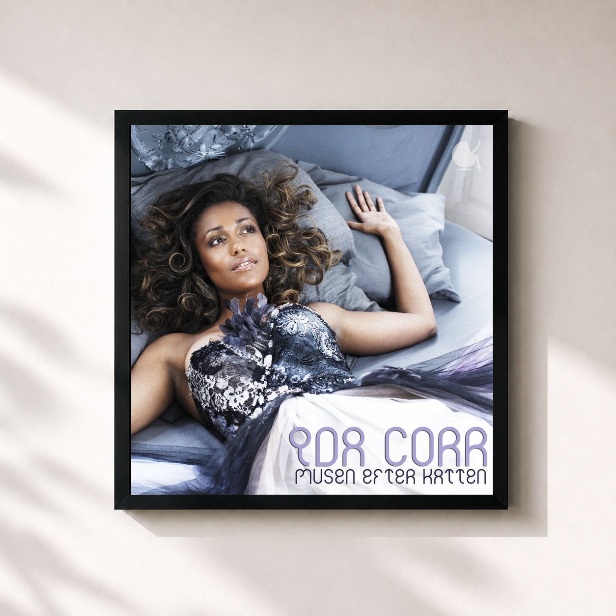 #noir Tableau carré de l'album Musen Efter Katten de Ida Corr, cadre noir 32x32 cm