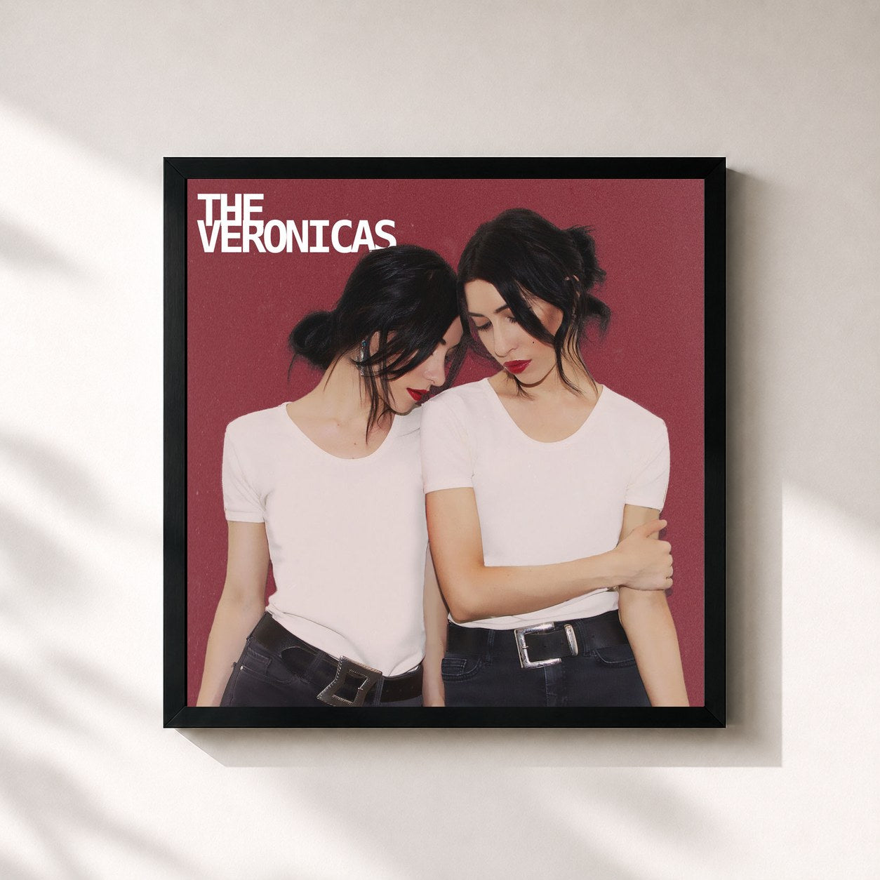 #noir Tableau carré de l'album The Veronicas de The Veronicas, cadre noir 32x32 cm