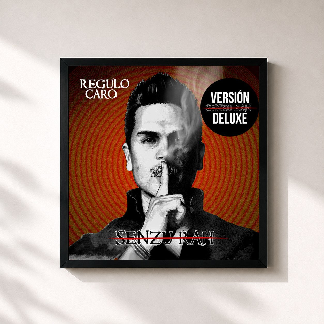 #noir Tableau carré de l'album Senzu-Rah (Version Deluxe) de Regulo Caro, cadre noir 32x32 cm