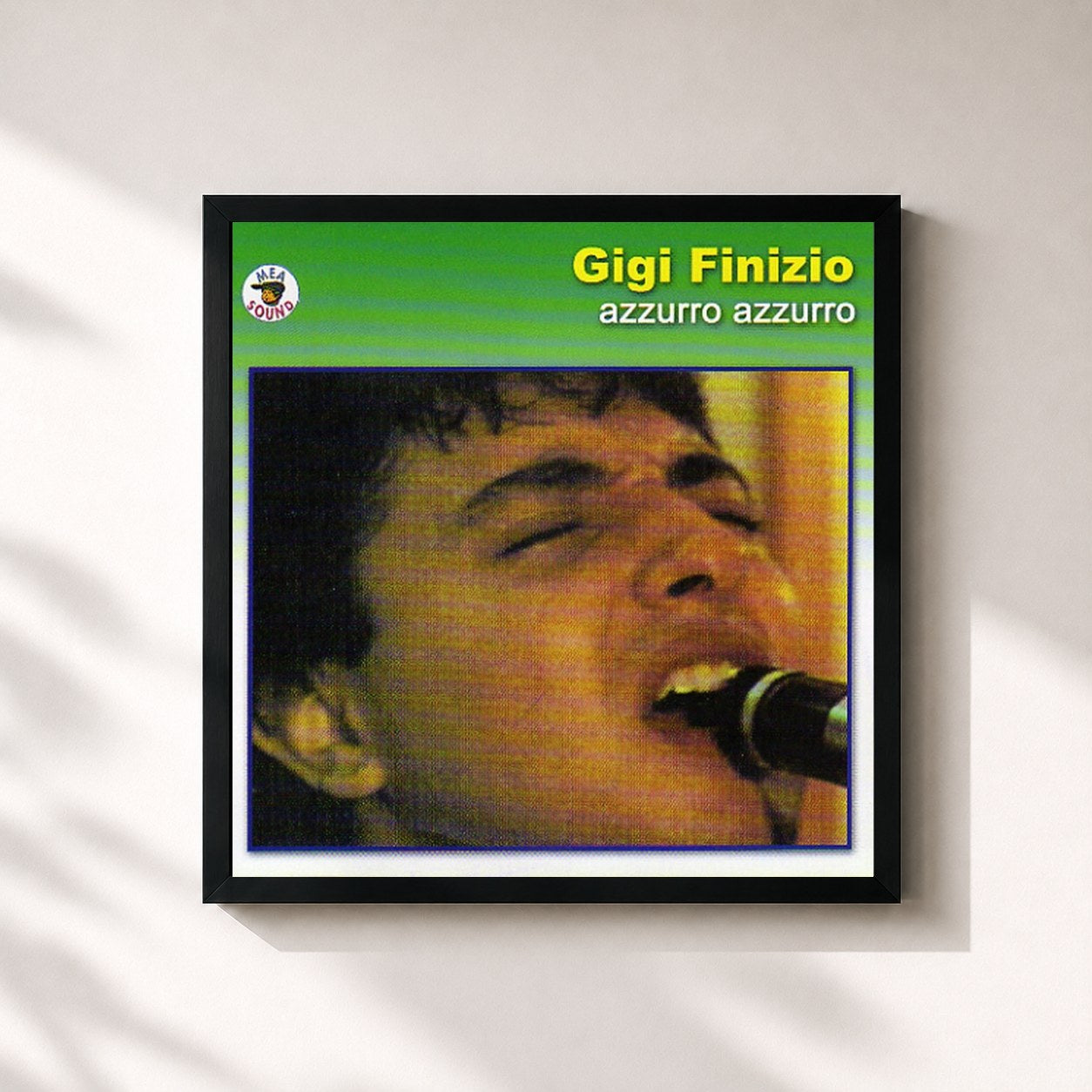 #noir Tableau carré de l'album Azzurro azzurro de Gigi Finizio, cadre noir 32x32 cm