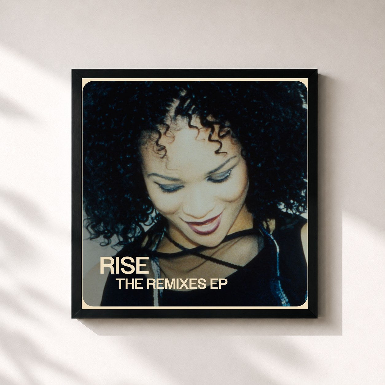 #noir Tableau carré de l'album Rise - The Remixes EP de Gabrielle, cadre noir 32x32 cm
