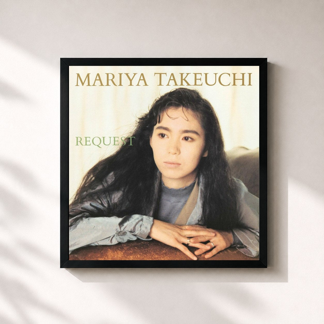 #noir Tableau carré de l'album REQUEST (30th Anniversary Edition) de Mariya Takeuchi, cadre noir 32x32 cm