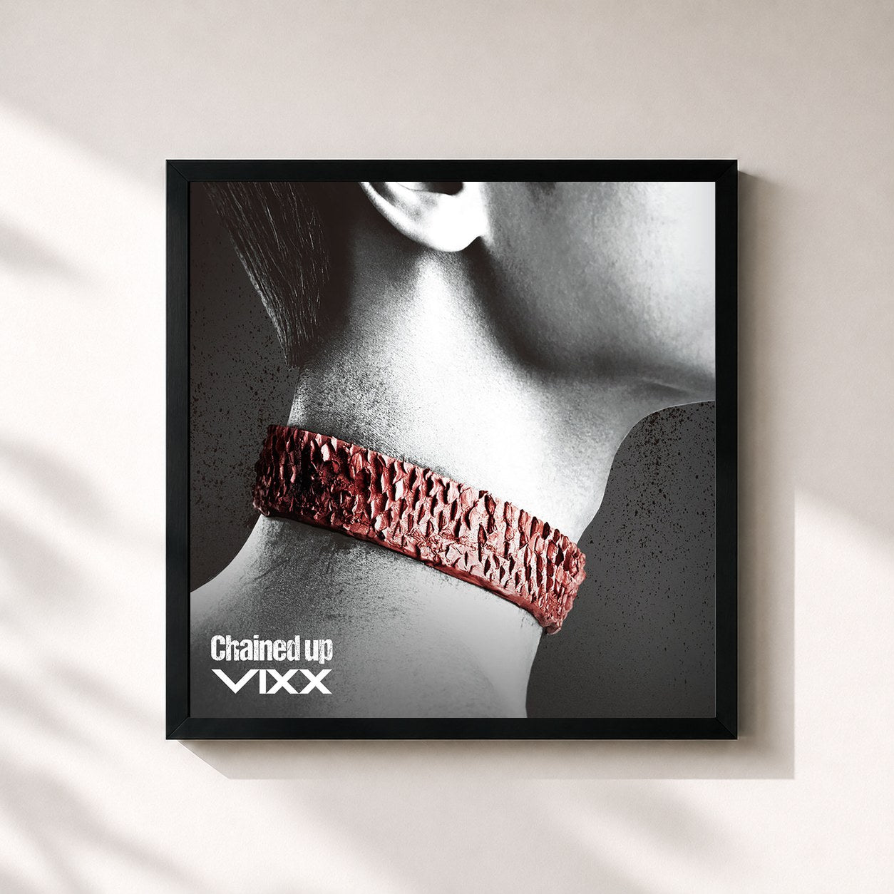 #noir Tableau carré de l'album Chained Up de VIXX, cadre noir 32x32 cm