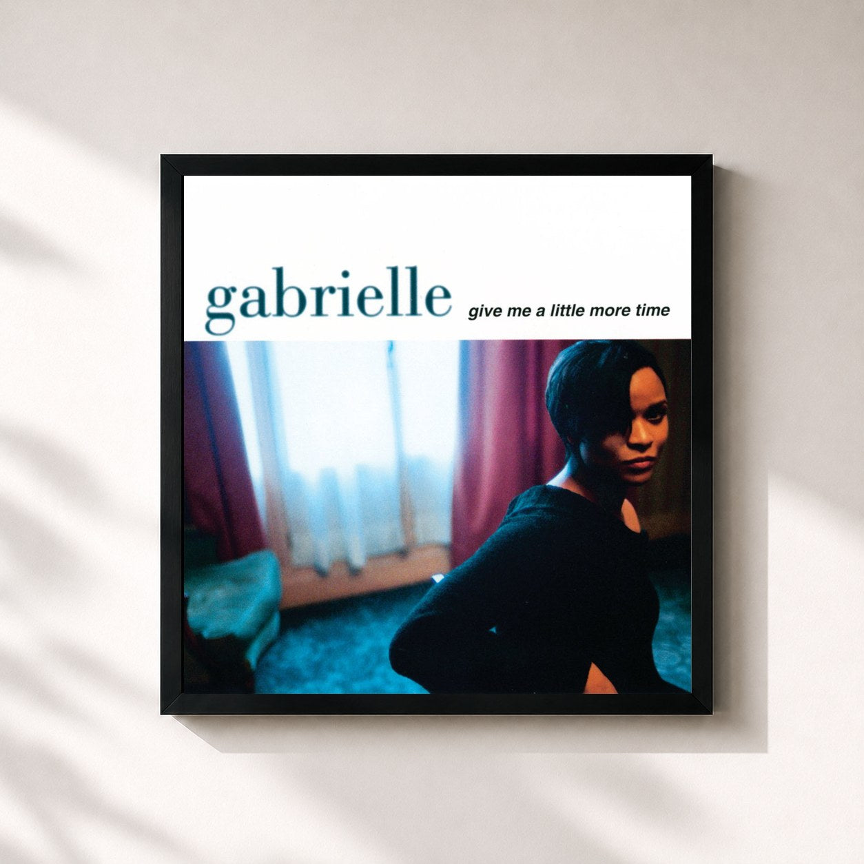#noir Tableau carré de l'album Give Me A Little More Time de Gabrielle, cadre noir 32x32 cm