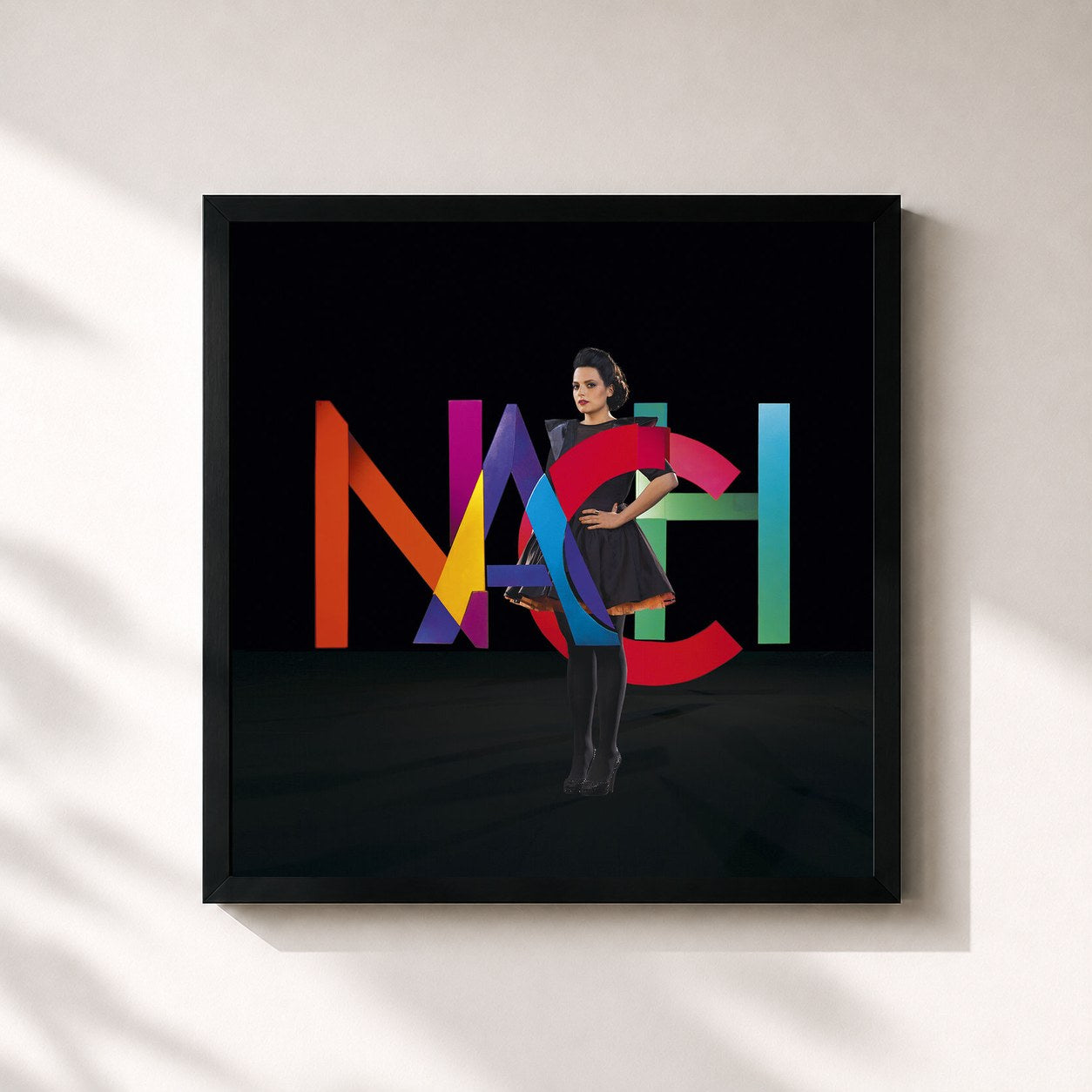 #noir Tableau carré de l'album Nach de NACH, cadre noir 32x32 cm
