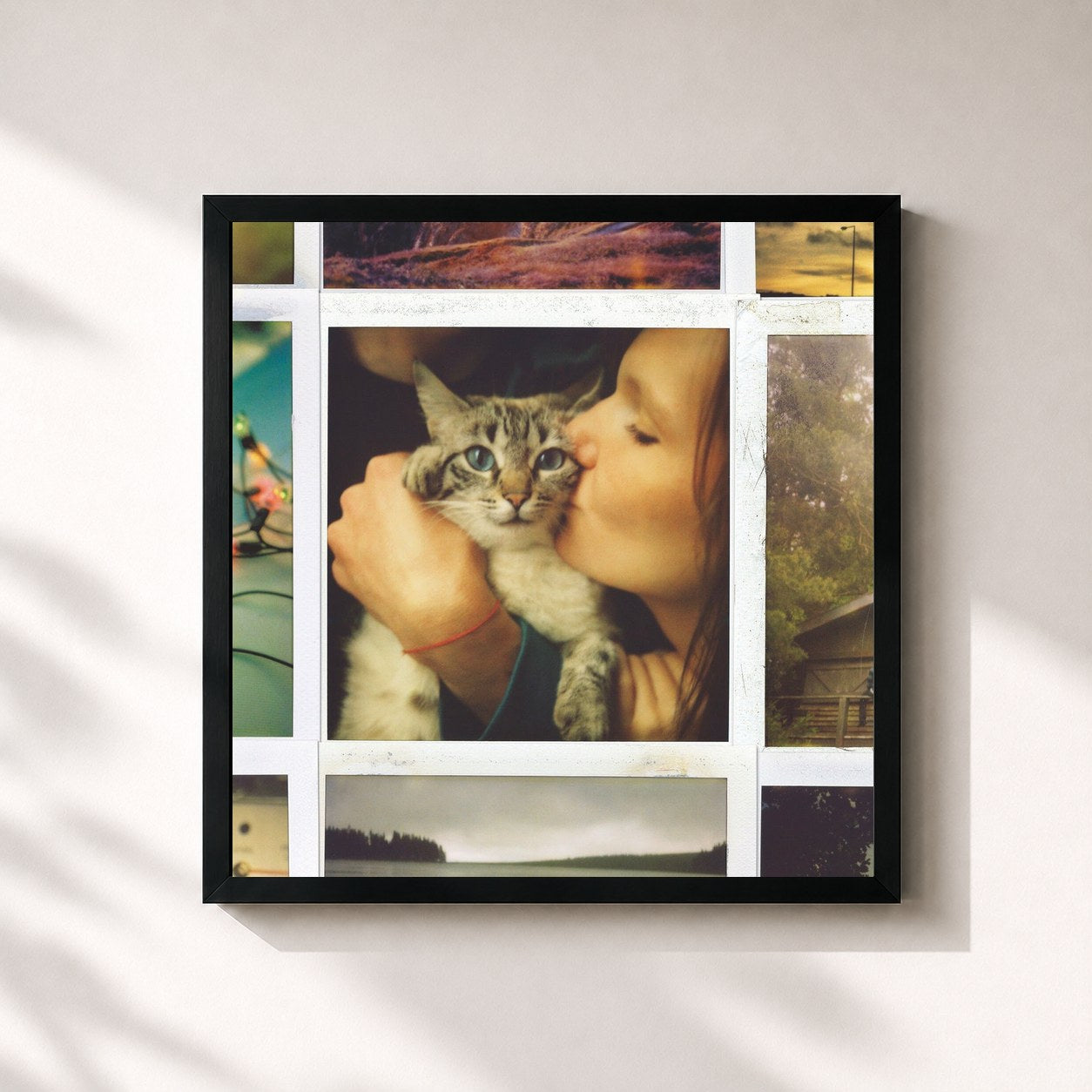 #noir Tableau carré de l'album My Friends All Died in a Plane Crash de Cocoon, cadre noir 32x32 cm