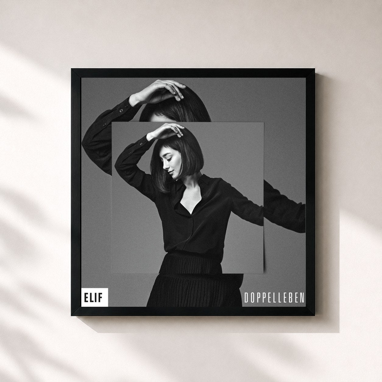 #noir Tableau carré de l'album Doppelleben de ELIF, cadre noir 32x32 cm