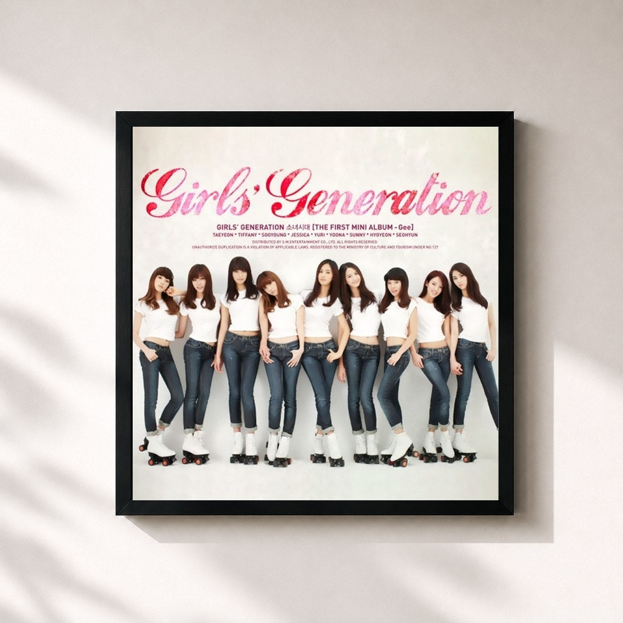 #noir Tableau carré de l'album Gee - The First Mini Album de Girls' Generation, cadre noir 32x32 cm