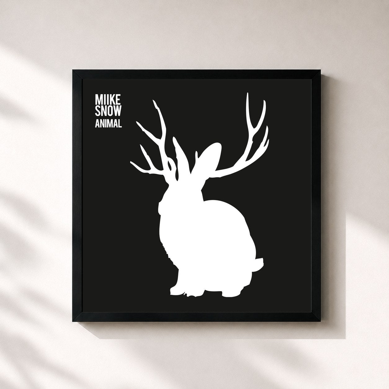 #noir Tableau carré de l'album Animal (Remixes) de Miike Snow, cadre noir 32x32 cm