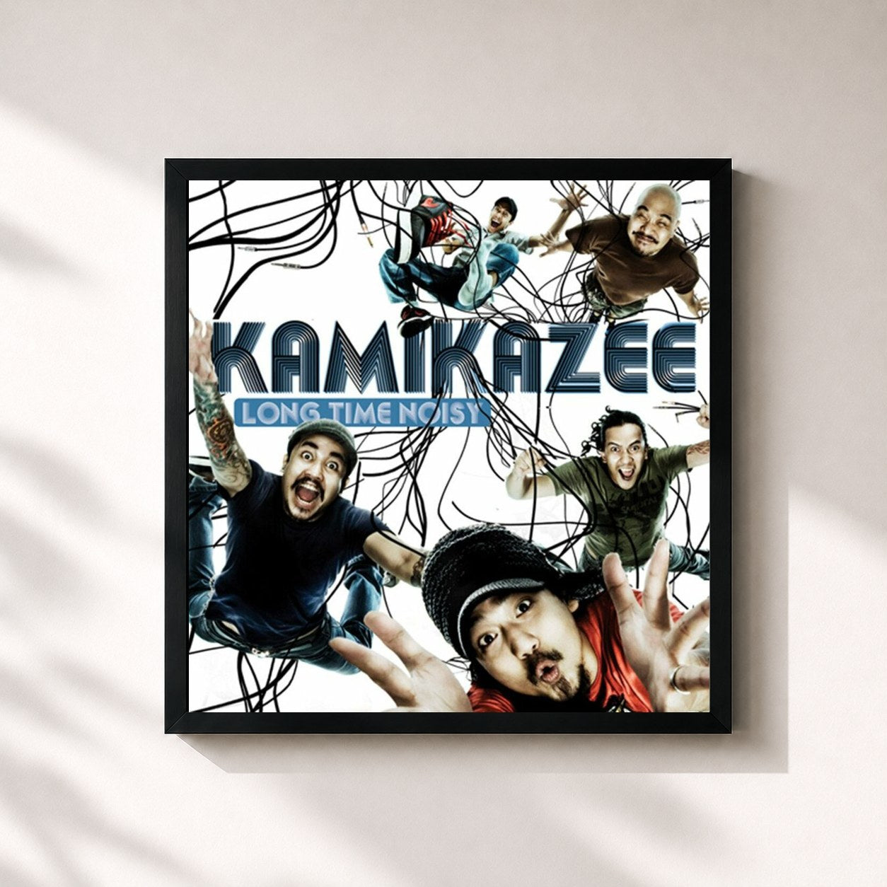 #noir Tableau carré de l'album Long Time Noisy de Kamikazee, cadre noir 32x32 cm