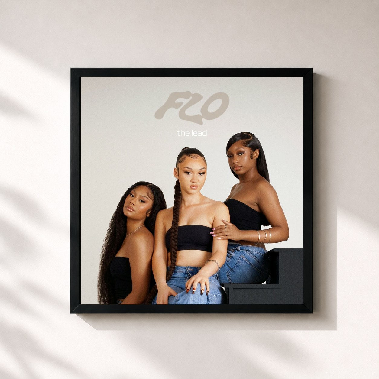 #noir Tableau carré de l'album The Lead de FLO, cadre noir 32x32 cm