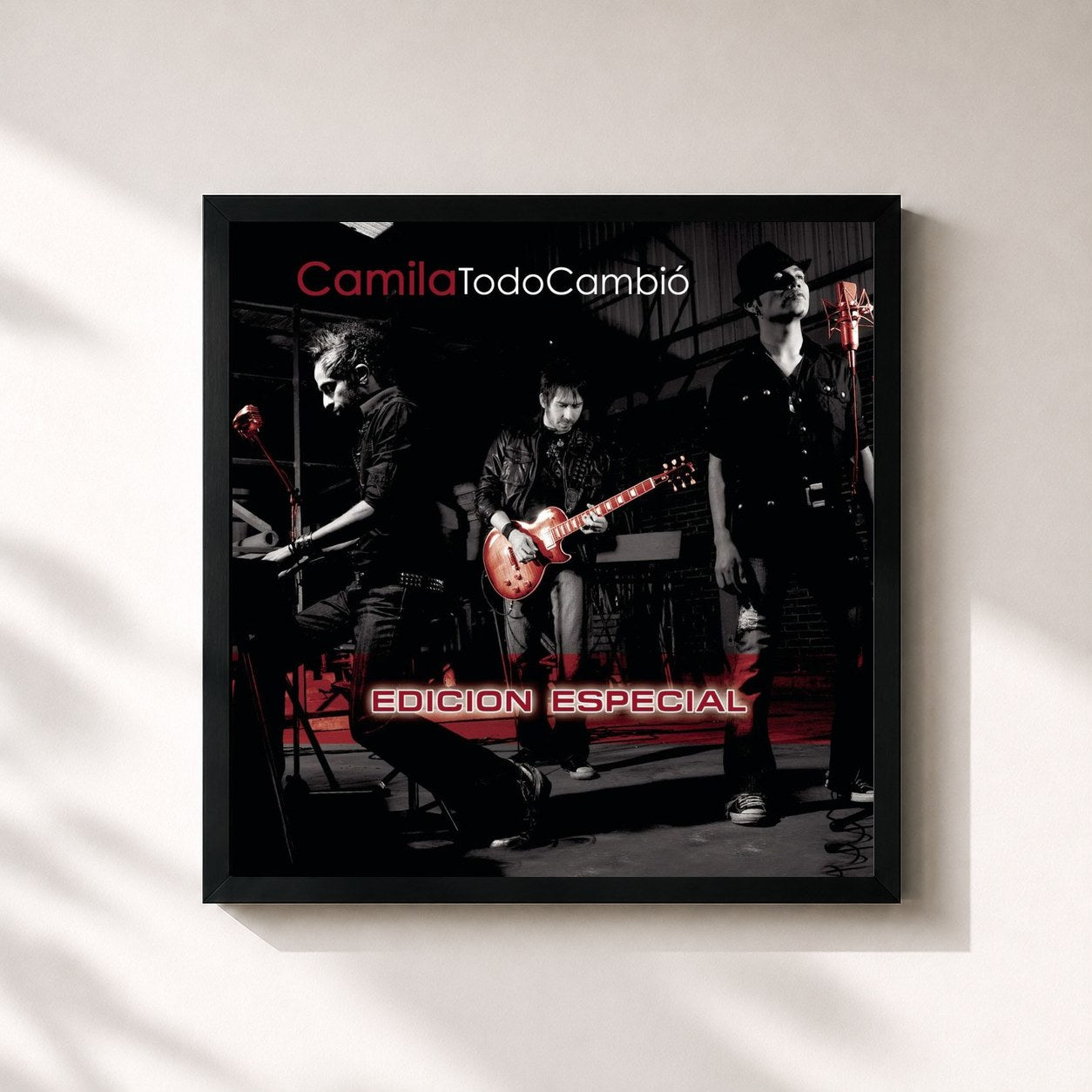 #noir Tableau carré de l'album Todo Cambio de Camila, cadre noir 32x32 cm