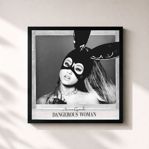 Ariana Grande · Dangerous Woman — Affiche encadrée