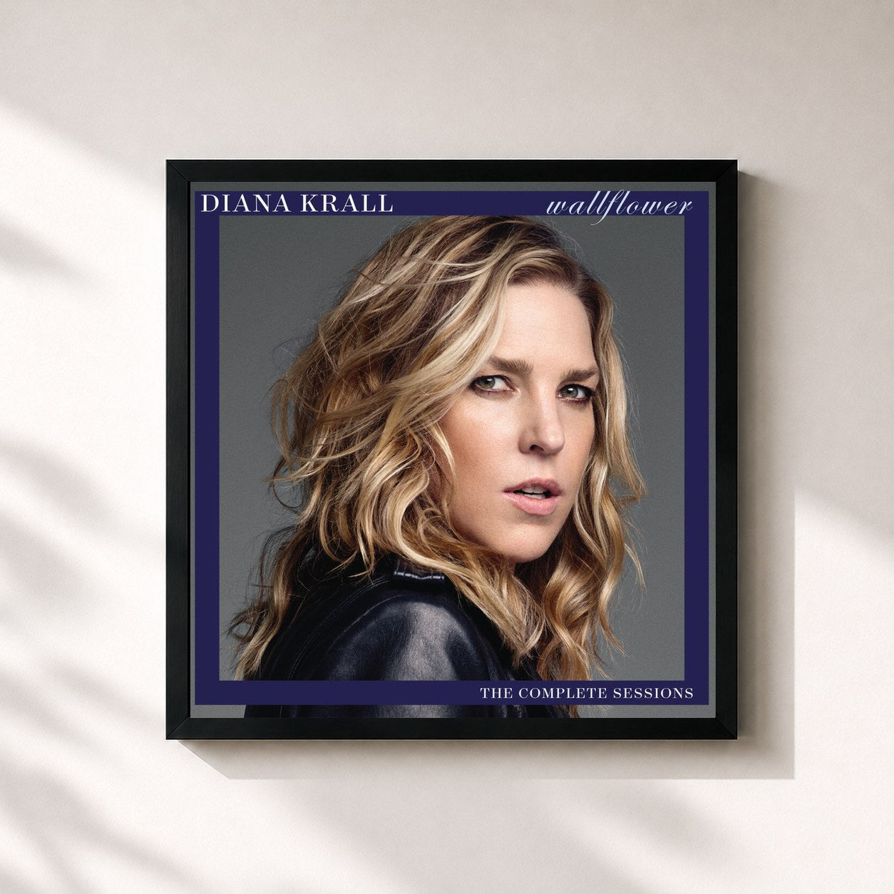 #noir Tableau carré de l'album Wallflower (The Complete Sessions) de Diana Krall, cadre noir 32x32 cm