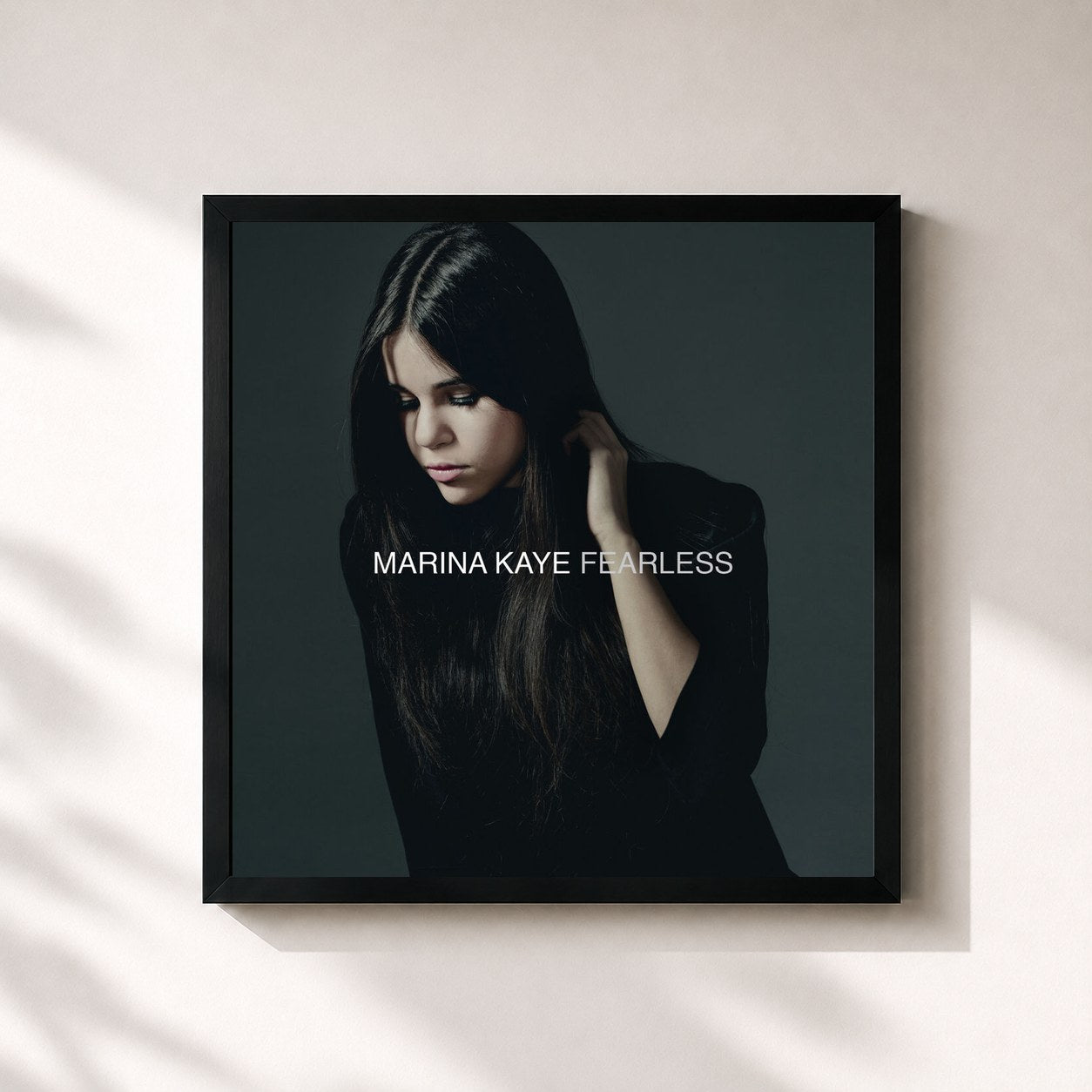 #noir Tableau carré de l'album Fearless de Marina Kaye, cadre noir 32x32 cm