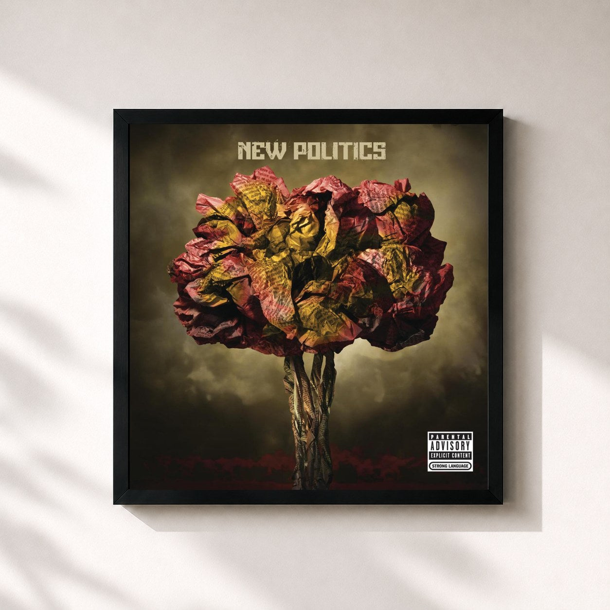 #noir Tableau carré de l'album New Politics de New Politics, cadre noir 32x32 cm