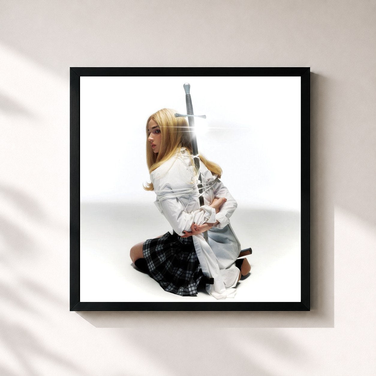 #noir Tableau carré de l'album Zig de Poppy, cadre noir 32x32 cm
