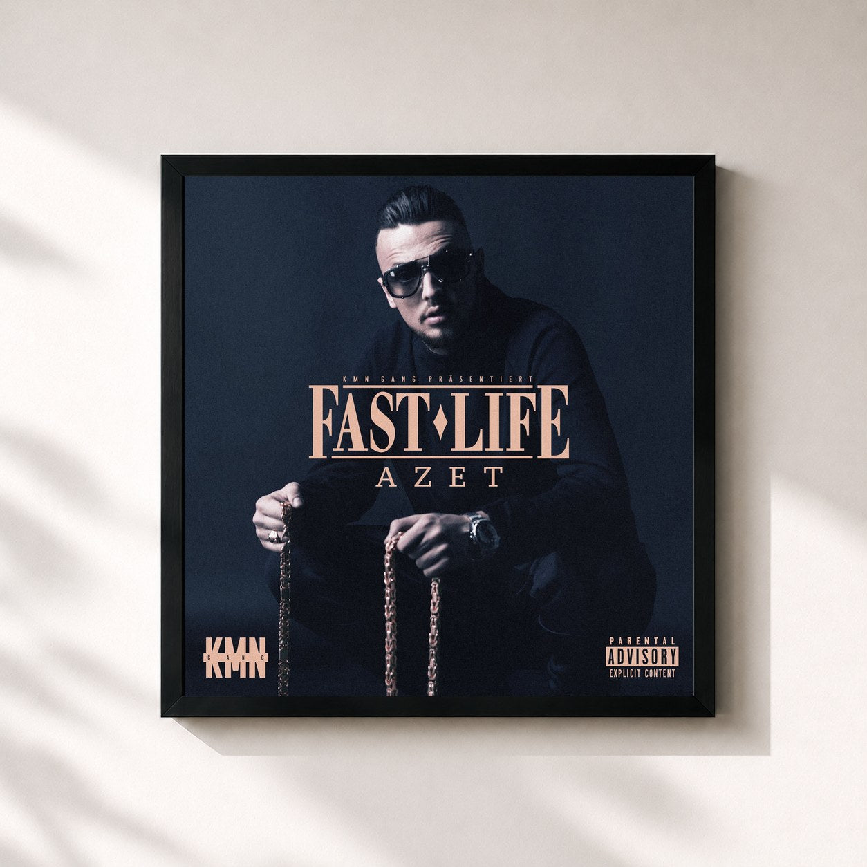 #noir Tableau carré de l'album Fast Life de Azet, cadre noir 32x32 cm
