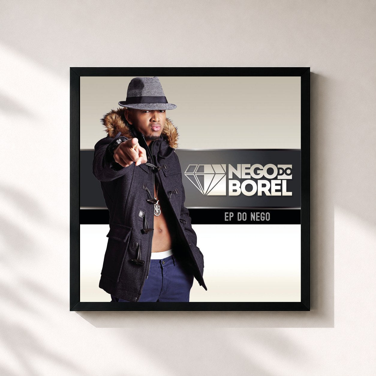#noir Tableau carré de l'album EP do Nego de Nego do Borel, cadre noir 32x32 cm