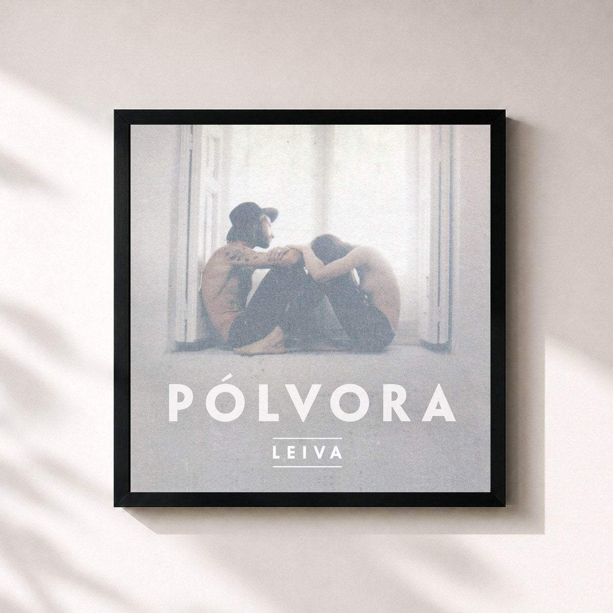 #noir Tableau carré de l'album Polvora de Leiva, cadre noir 32x32 cm