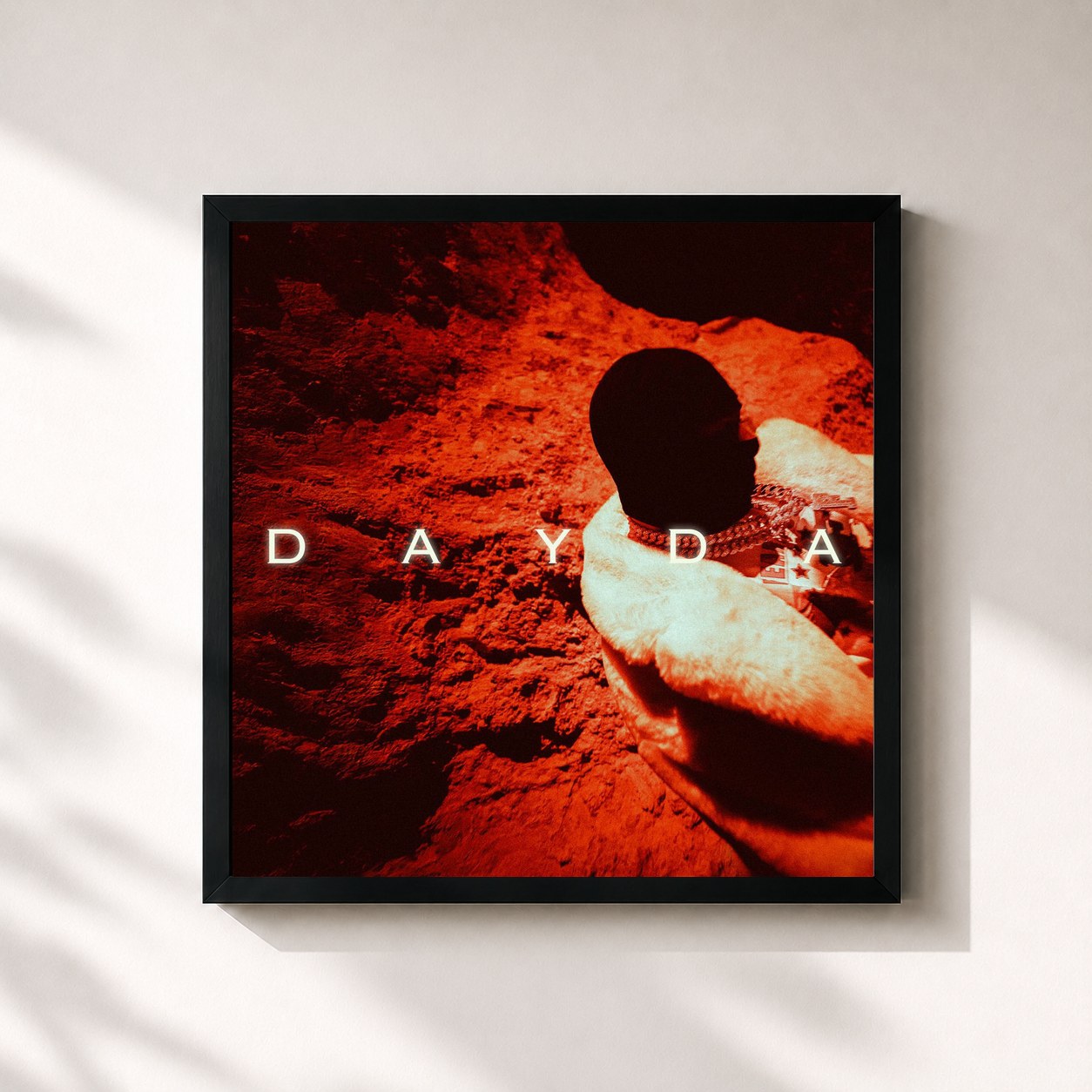 #noir Tableau carré de l'album DAYDA de Young Ellens, cadre noir 32x32 cm