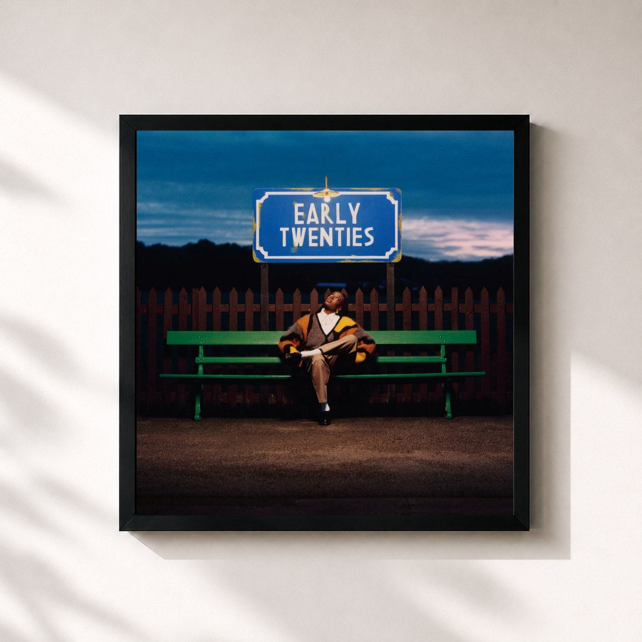 #noir Tableau carré de l'album early twenties de Cat Burns, cadre noir 32x32 cm