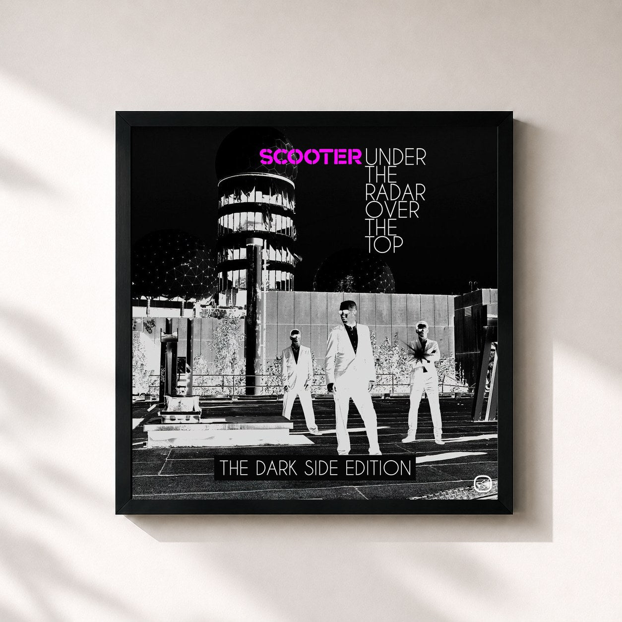 #noir Tableau carré de l'album Under The Radar Over The Top (The Dark Side Editon) de Scooter, cadre noir 32x32 cm