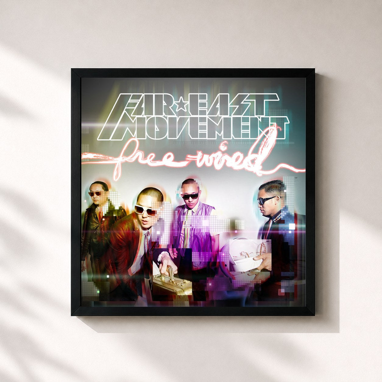 #noir Tableau carré de l'album Free Wired de Far East Movement, cadre noir 32x32 cm