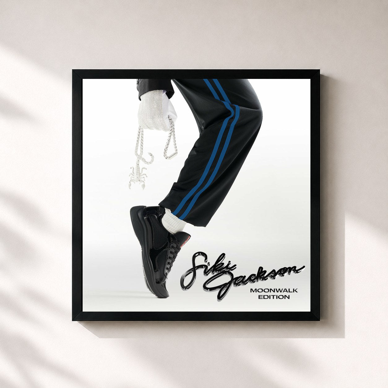 #noir Tableau carré de l'album SIKI JACKSON MOONWALK EDITION de Summer Cem, cadre noir 32x32 cm