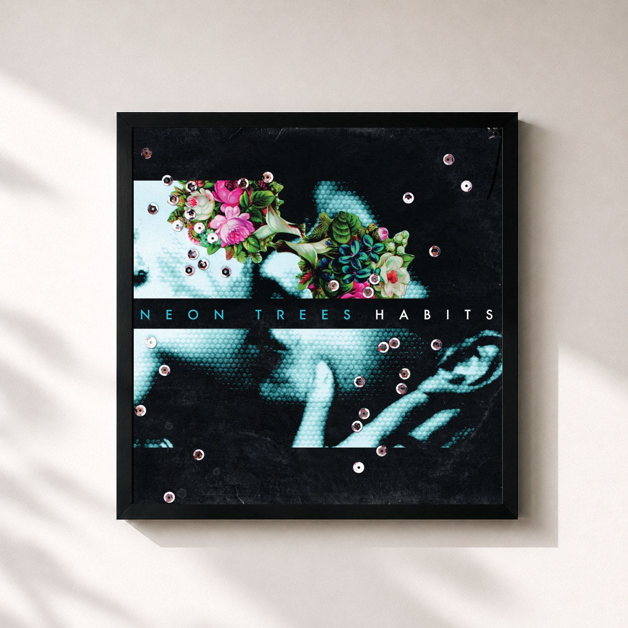 #noir Tableau carré de l'album Habits (International Version) de Neon Trees, cadre noir 32x32 cm