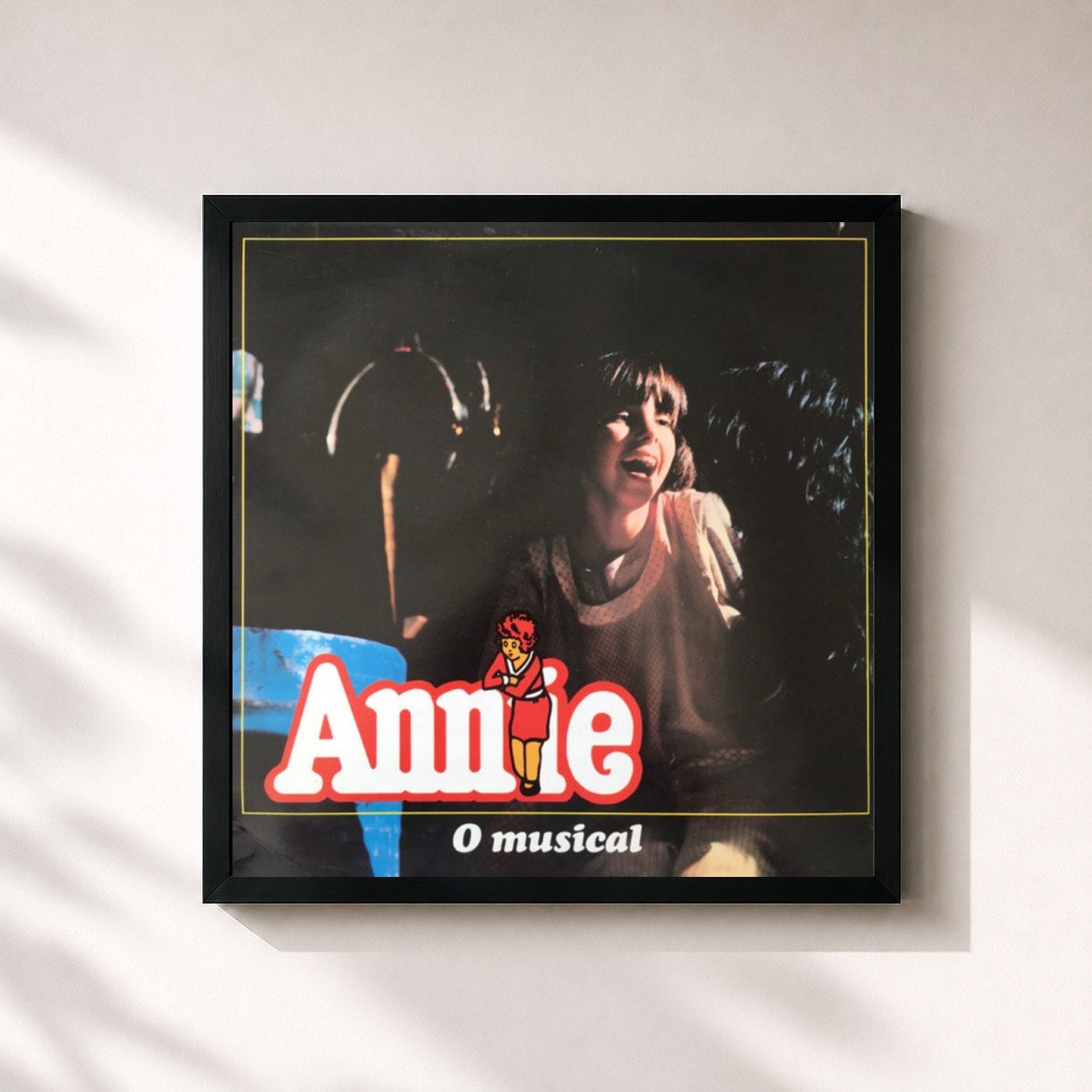 #noir Tableau carré de l'album O Musical de Annie, cadre noir 32x32 cm