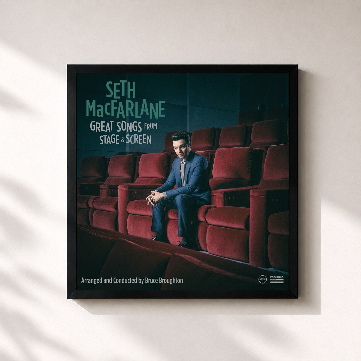 #noir Tableau carré de l'album Great Songs From Stage And Screen de Seth MacFarlane, cadre noir 32x32 cm