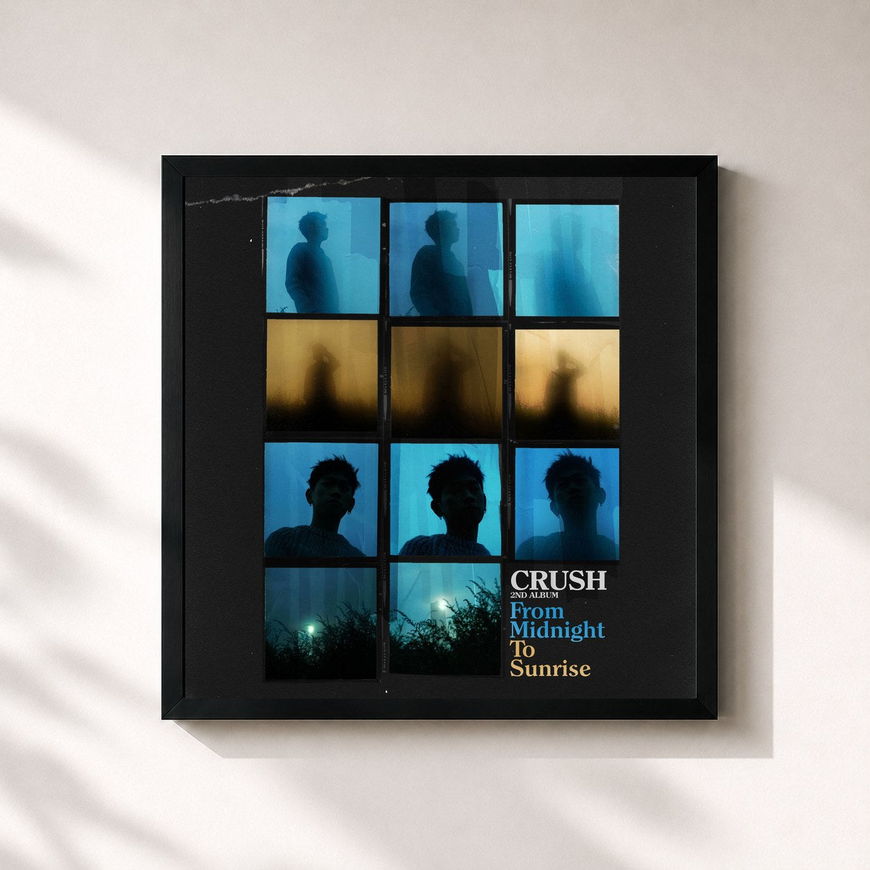 #noir Tableau carré de l'album From Midnight To Sunrise de Crush, cadre noir 32x32 cm