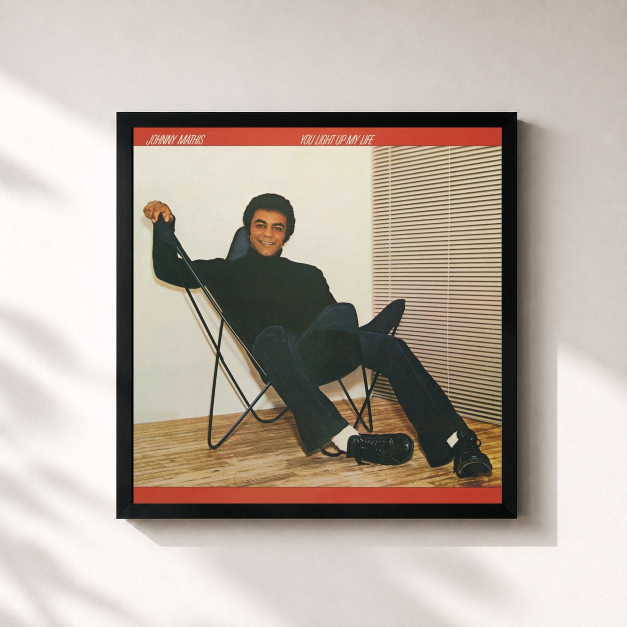 #noir Tableau carré de l'album You Light Up My Life de Johnny Mathis, cadre noir 32x32 cm