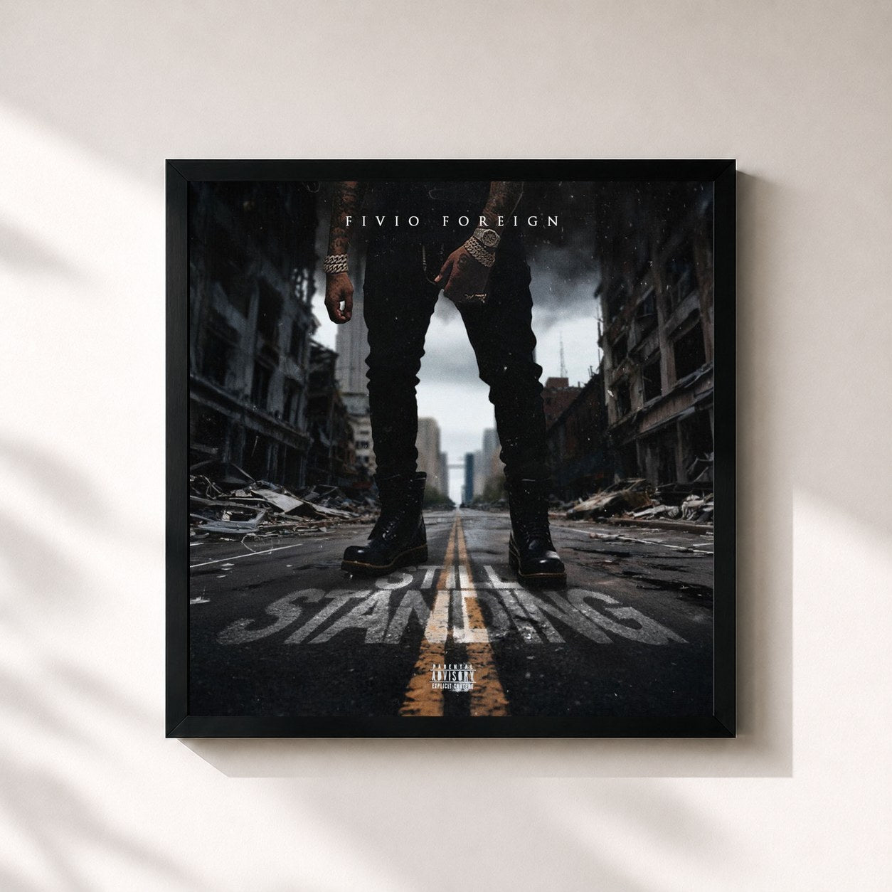 #noir Tableau carré de l'album Still Standing de Fivio Foreign, cadre noir 32x32 cm