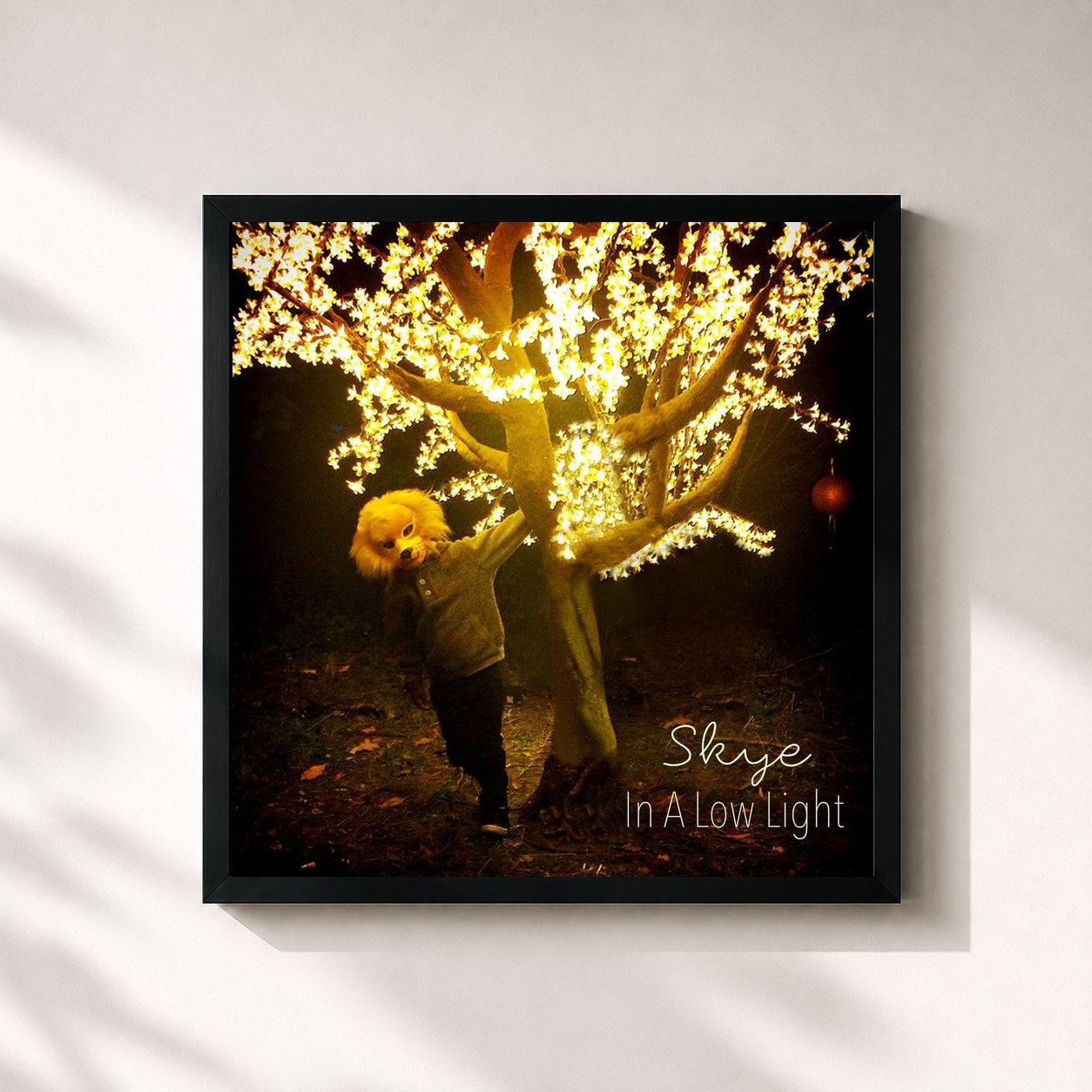 #noir Tableau carré de l'album In a Low Light de Skye, cadre noir 32x32 cm