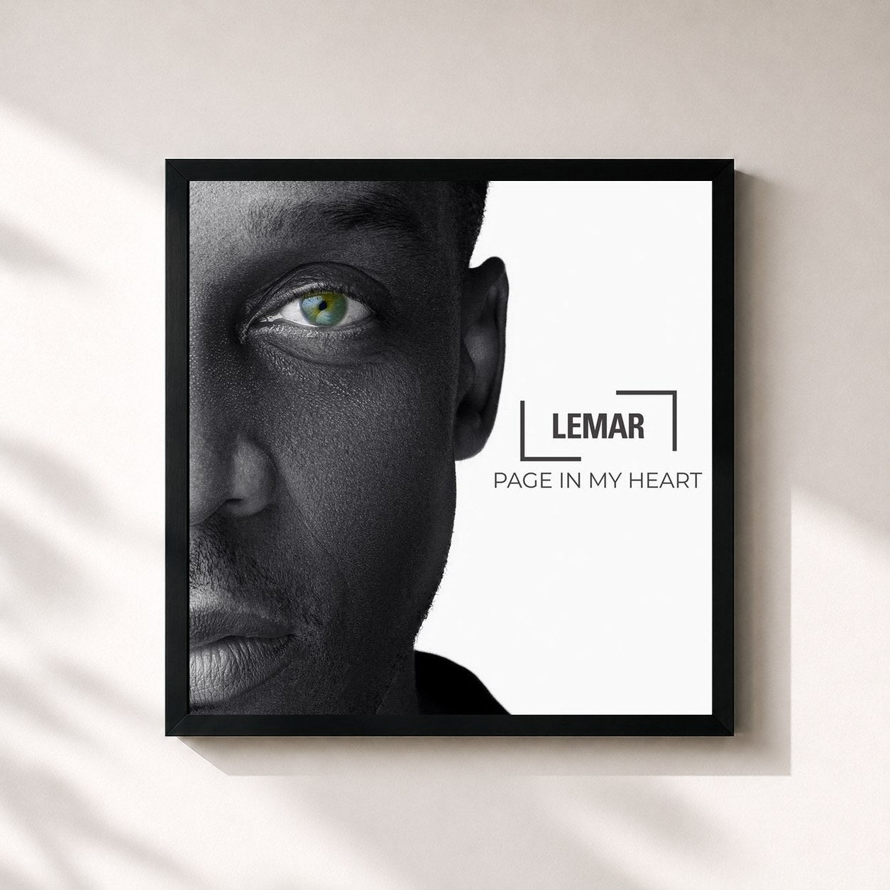 #noir Tableau carré de l'album Page In My Heart de Lemar, cadre noir 32x32 cm
