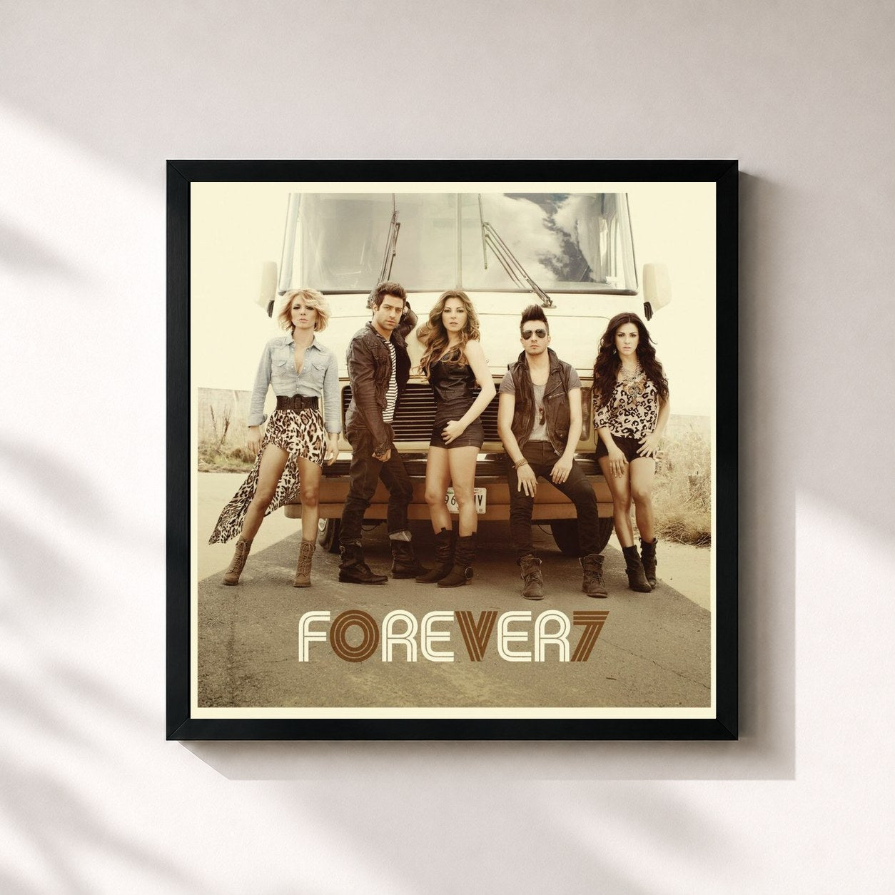 #noir Tableau carré de l'album Forever 7 de OV7, cadre noir 32x32 cm